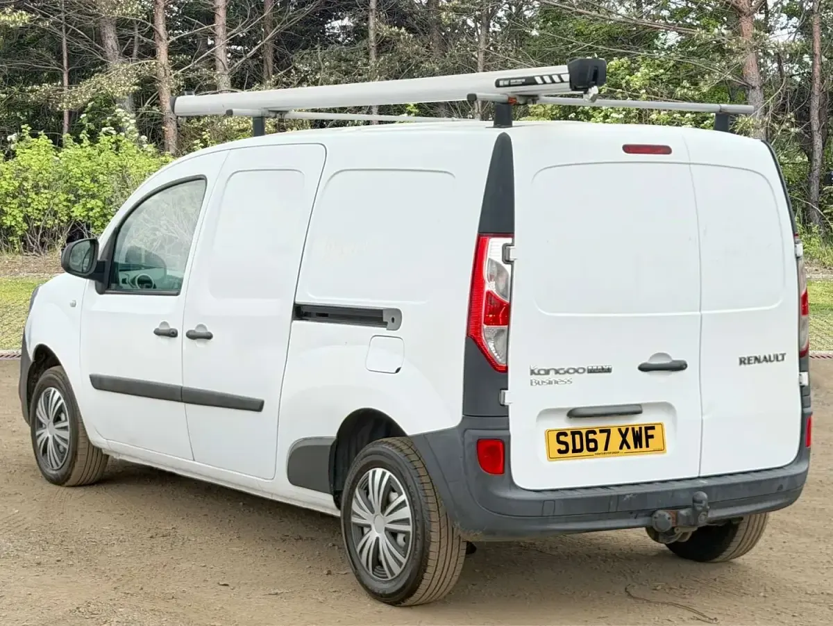 Used Renault Kangoo Business 90 HP (66 kW) 2017 White MPV