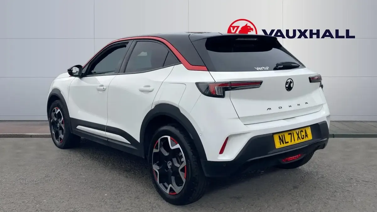Used Vauxhall Mokka SRi 100 HP (73 kW) 2021 White SUV