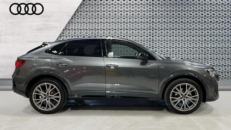 Ny Audi Q3 Black Edition 150 HK (110 kW) 2025 Grå SUV