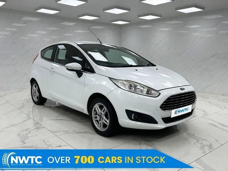 White Used 2013 Ford Fiesta Zetec Hatchback | £2,495 (Good price) - Image 1/4