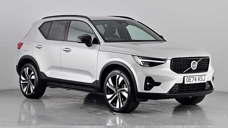 Silver Used 2024 Volvo XC40 Plus SUV | £32,465 (Fair price) - Image 1/4