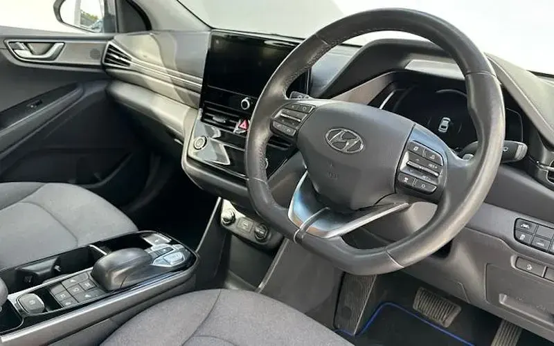 Used Hyundai Ioniq Premium 100 kW (136 HP) 2021 White Hatchback