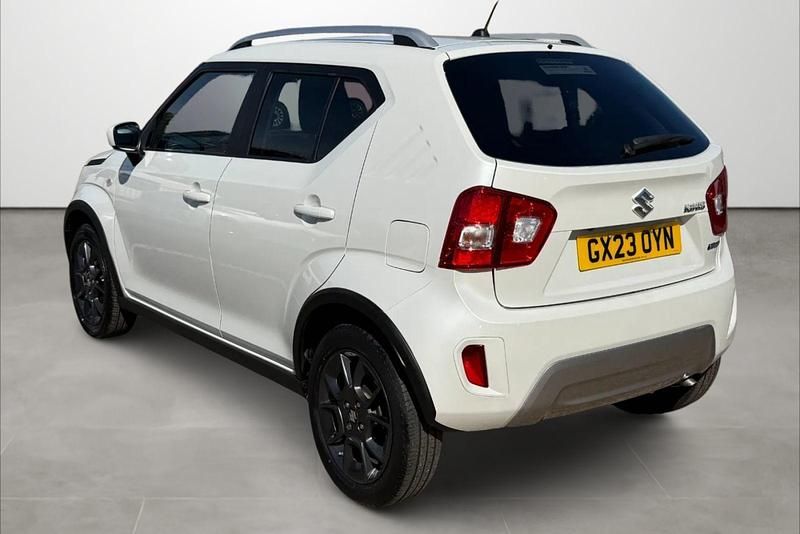 Used Suzuki Ignis SZ-T 83 HP (61 kW) 2023 White pearlescent SUV