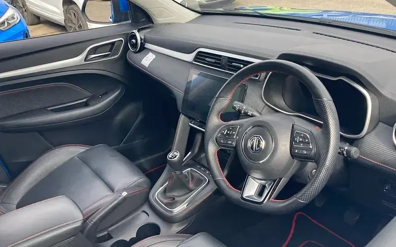 Used MG ZS Exclusive 106 HP (77 kW) 2024 Blue SUV