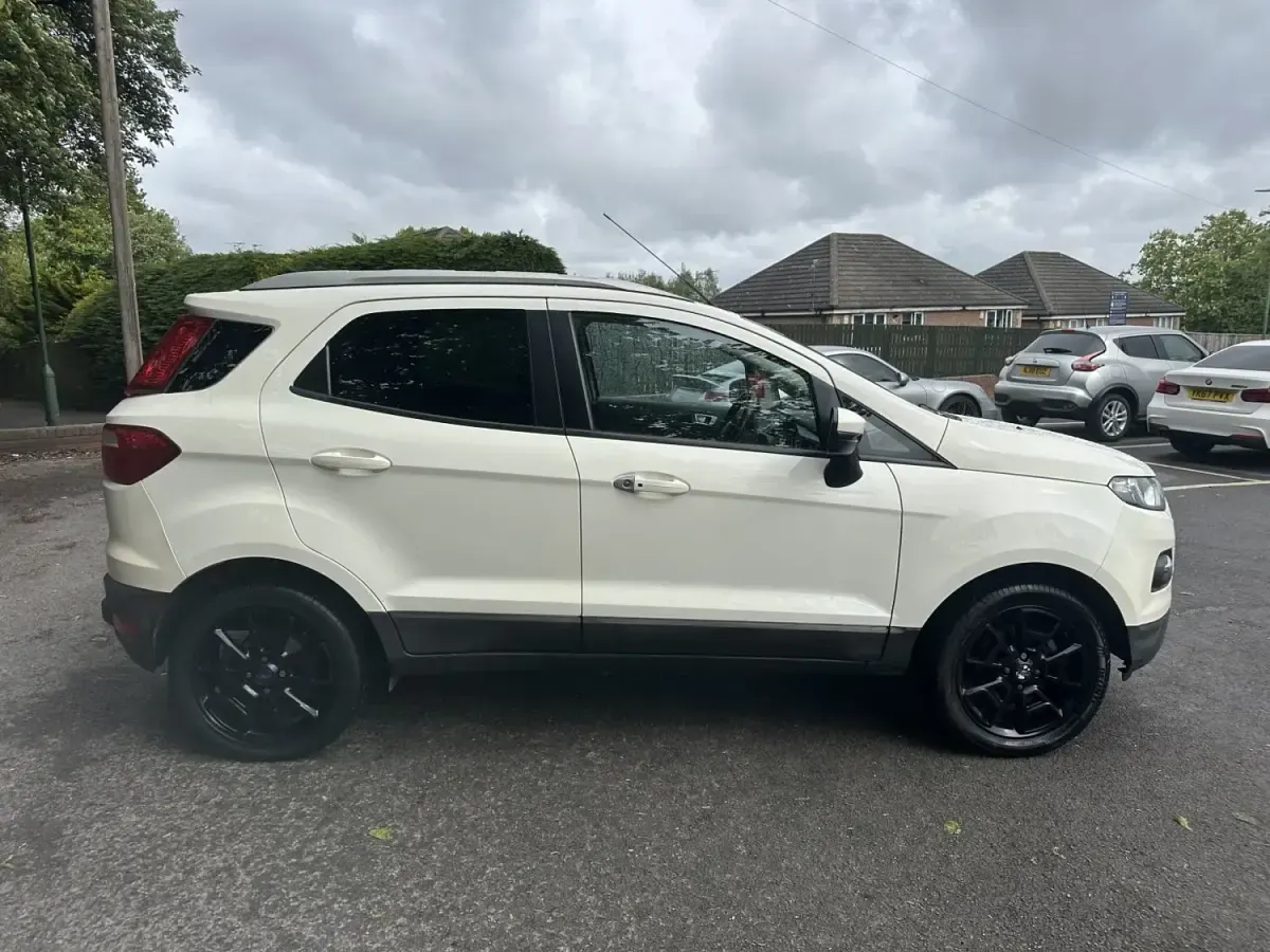 Używany Ford Ecosport Titanium 2015 Biały SUV