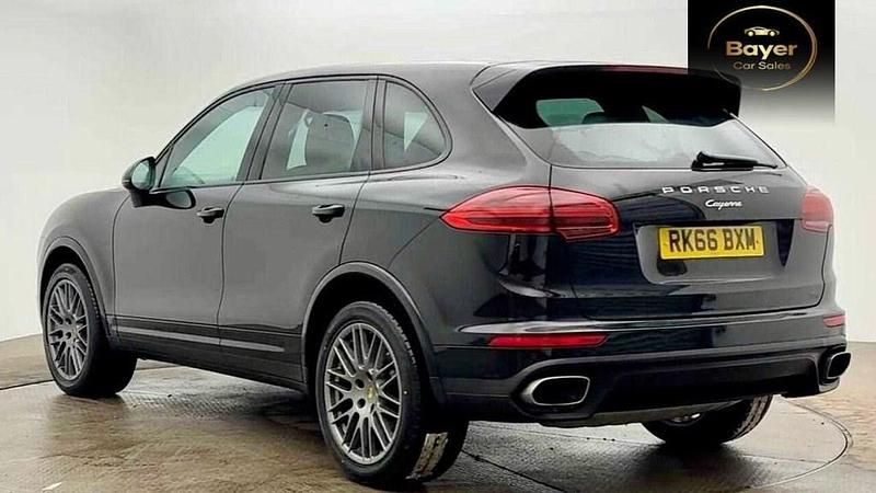 Used Porsche Cayenne Platinum Edition 262 HP (192 kW) 2016 Black SUV