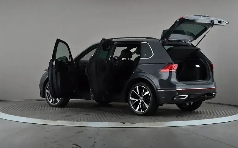 Used VW Tiguan R-line 150 HP (110 kW) 2023 Grey SUV