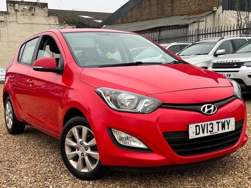 Used Hyundai i20 Active 2013 Red Hatchback
