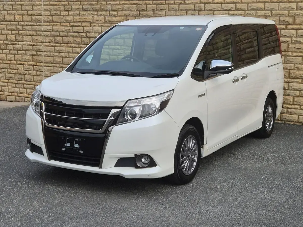 Used Toyota Voxy 2026 White MPV