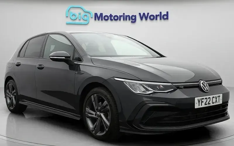Used VW Golf VIII R-line 131 HP (96 kW) 2022 Hatchback