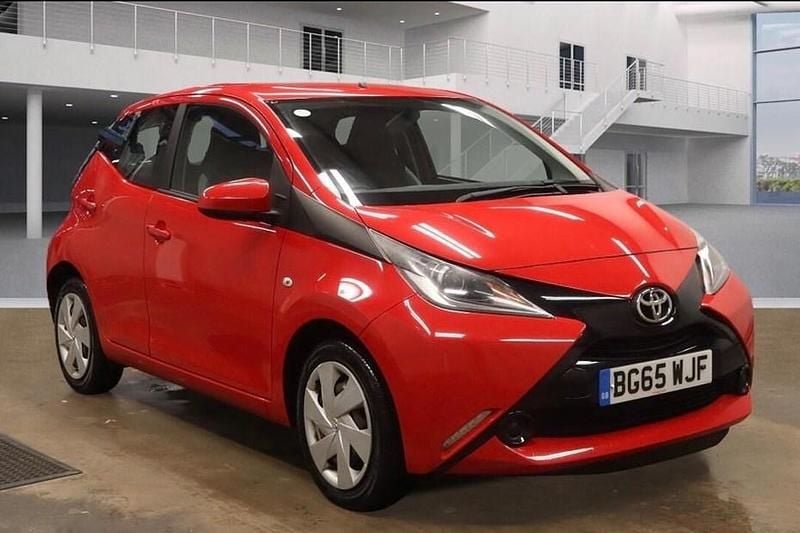 Red Used 2015 Toyota Aygo X-play Hatchback | £5,495 (Fair price) - Image 1/1