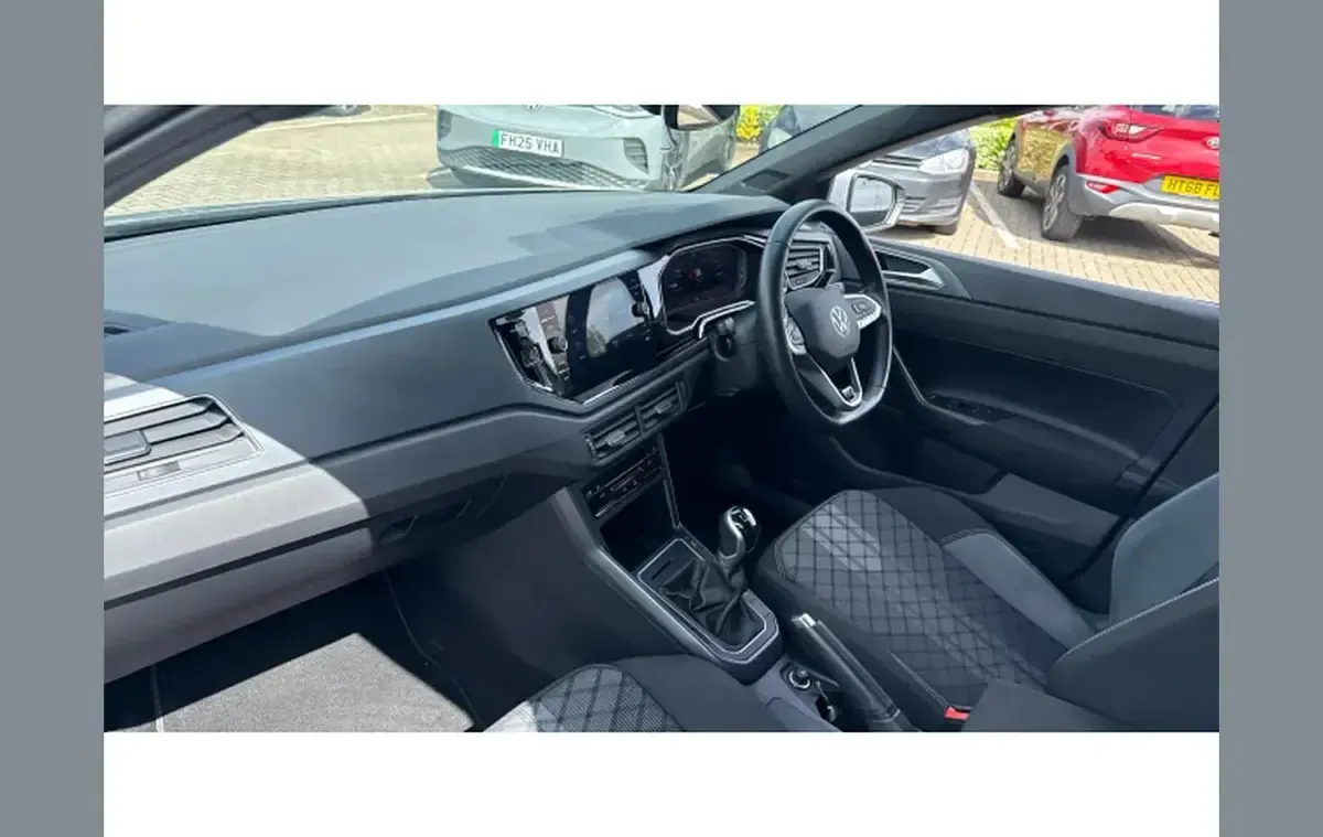 Used VW Polo R-line 95 HP (69 kW) 2022 Silver Hatchback