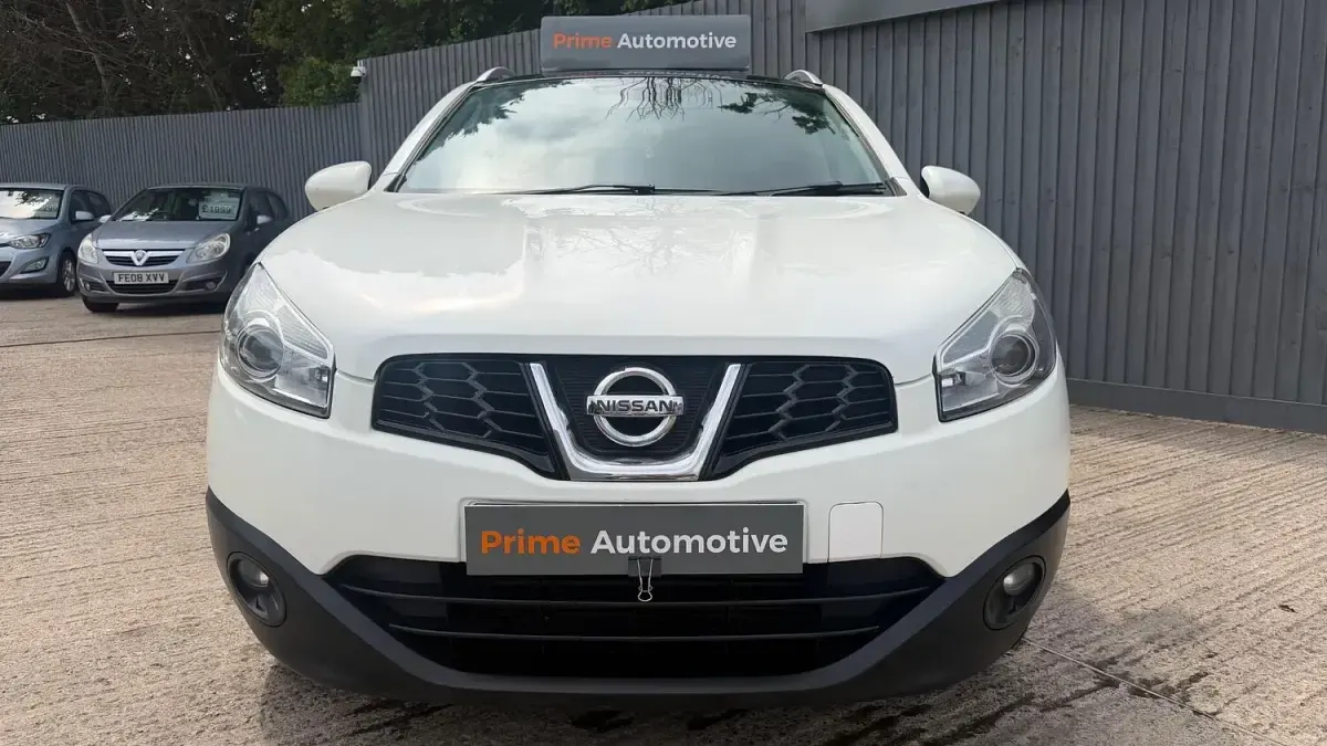 Used Nissan Qashqai N-TEC 110 HP (80 kW) 2011 White SUV