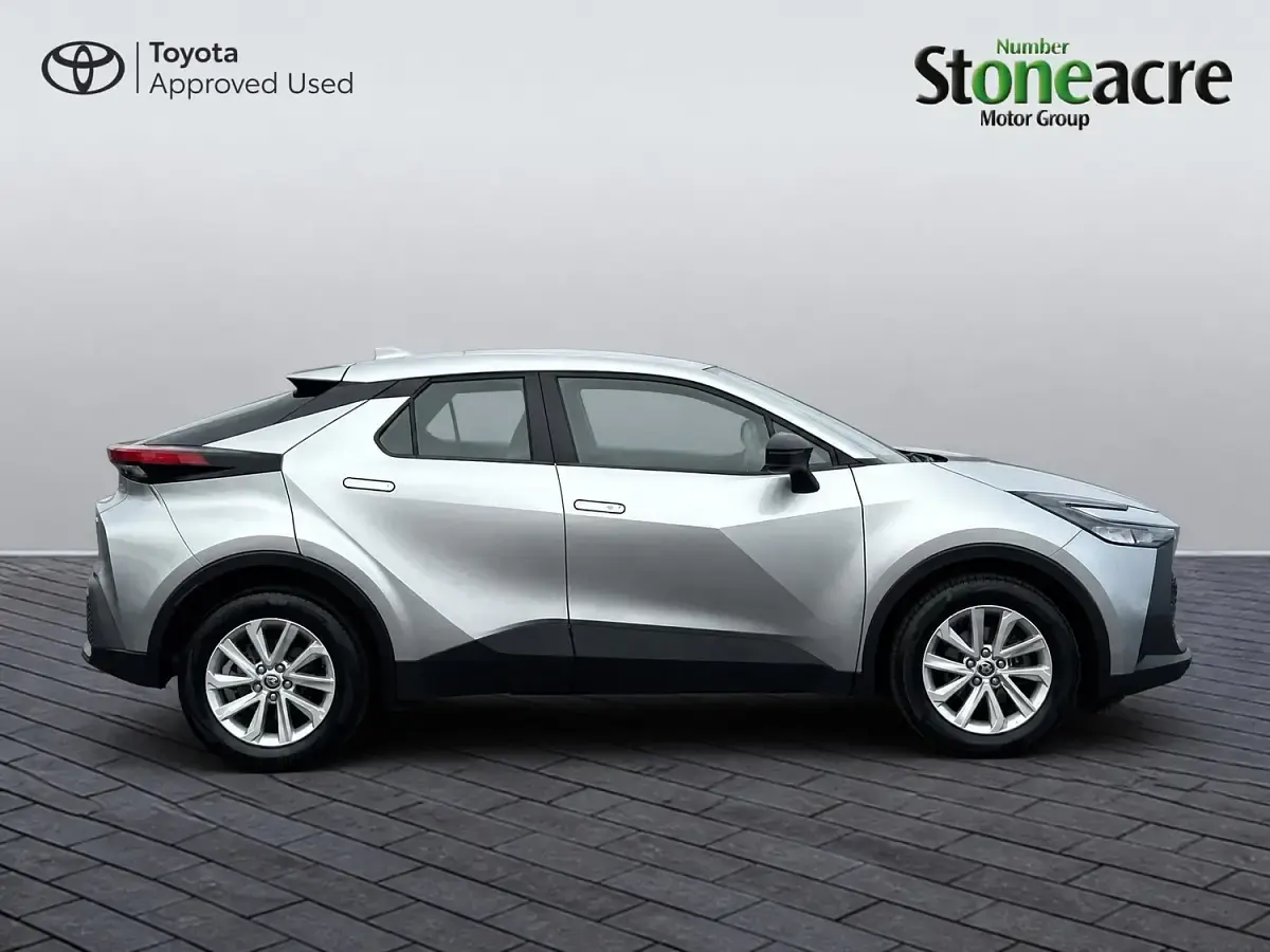 Used Toyota C-HR 140 HP (102 kW) 2025 Silver SUV