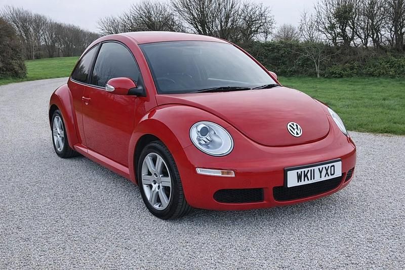 Used VW Beetle 2011 Red Hatchback