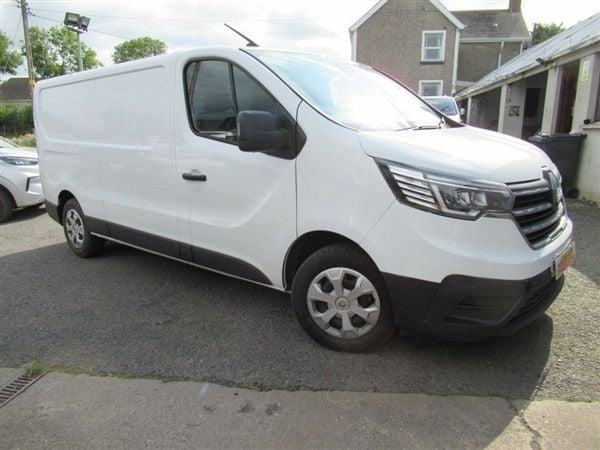 White Used 2023 Renault Trafic Van | £17,940 (Fair price) - Image 1/1