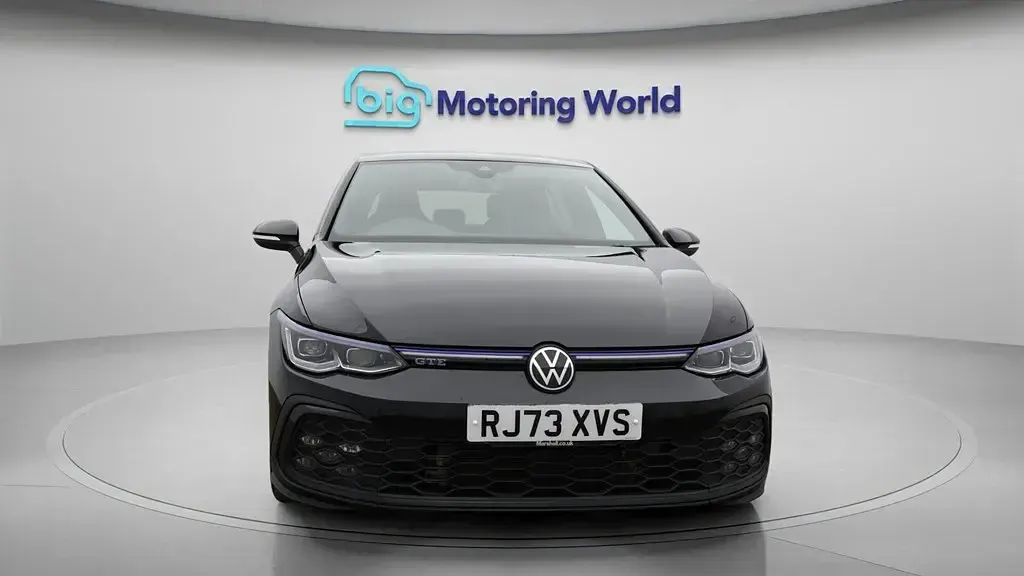 Used VW Golf VIII GTE 245 HP (180 kW) 2023 Black Hatchback