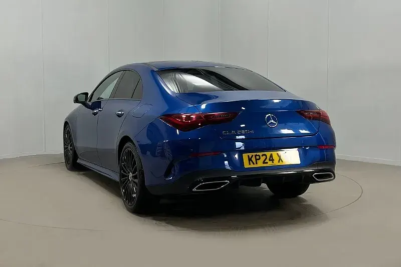 Gebraucht Mercedes CLA220 AMG Line Premium Plus 190 PS (139 kW) 2024 Blau Limousine