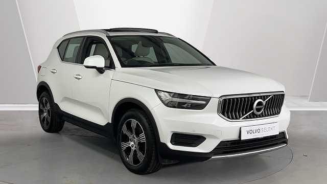 Used 2022 Volvo XC40 Inscription SUV | £22,800 (Fair price) - Image 1/4