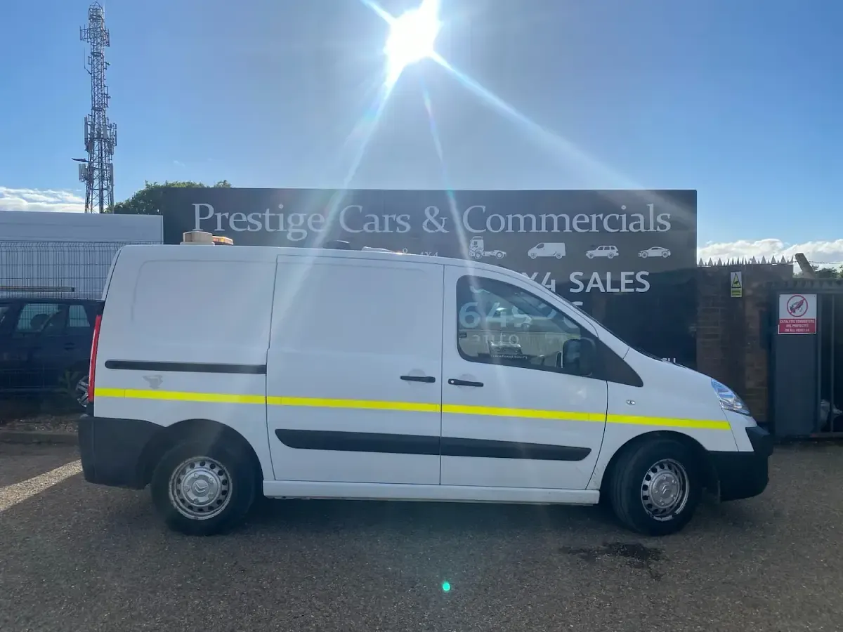Used Citroën Dispatch 90 HP (66 kW) 2014 White MPV