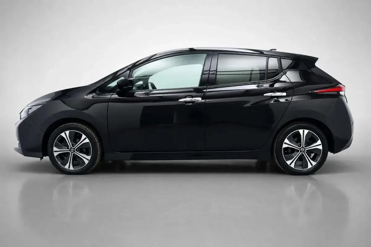 Used Nissan Leaf Tekna 110 kW (150 HP) 2021 Black Hatchback