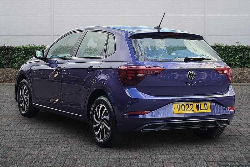Used VW Polo Life 95 HP (69 kW) 2022 Mauve/purple Hatchback