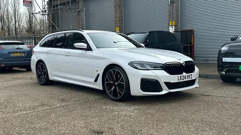 Used BMW 520 M Sport 187 HP (137 kW) 2024 White Estate