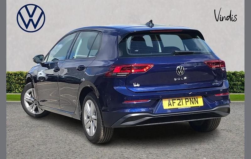 Used VW Golf VIII Life 108 HP (79 kW) 2021 Blue Hatchback