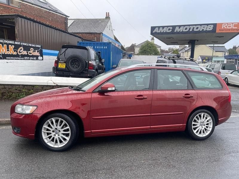 Used Volvo V50 SE Lux 2010 Red Estate