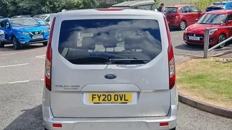 Used Ford Tourneo Connect Titanium 120 HP (88 kW) 2020 Silver MPV