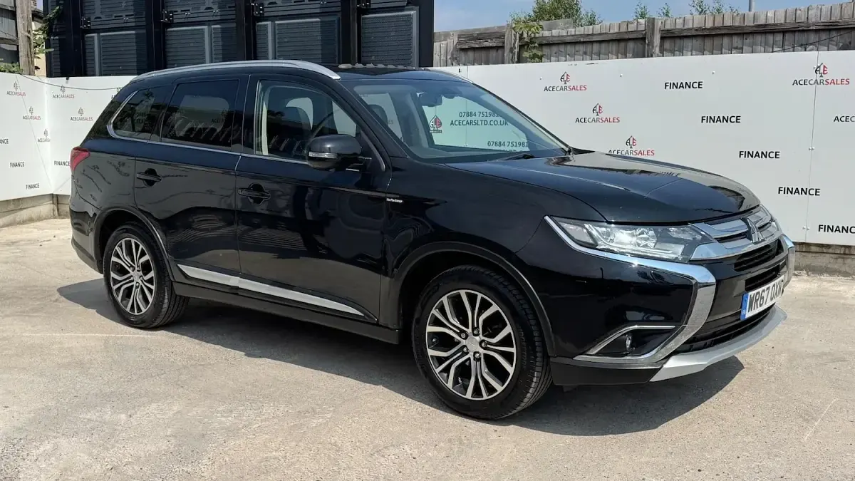 Used Mitsubishi Outlander 147 HP (108 kW) 2017 Black SUV