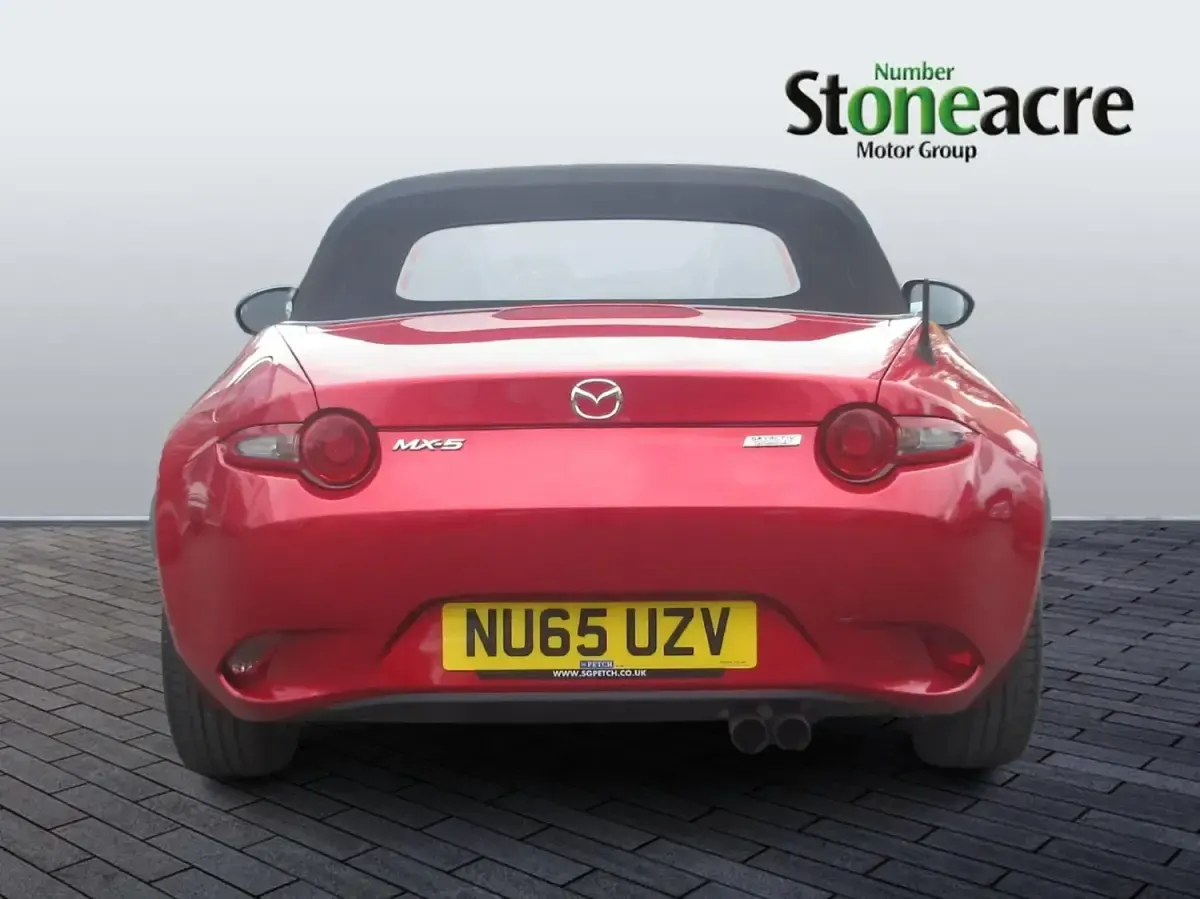 Używany Mazda MX5 160 KM (117 kW) 2015 Czerwony Kabriolet