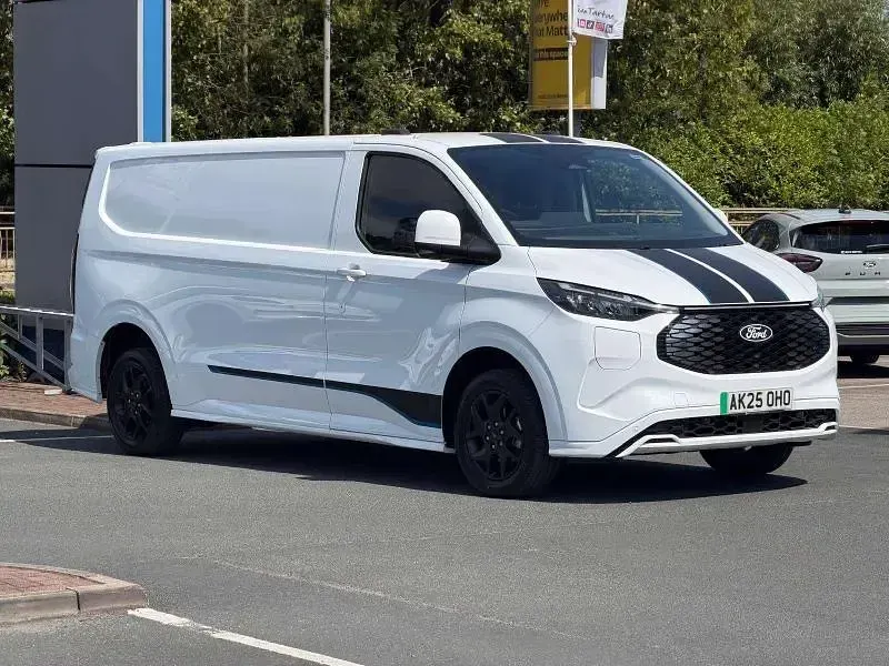 Used Ford E-Transit Sport 160 kW (218 HP) 2025 Frozen white Van
