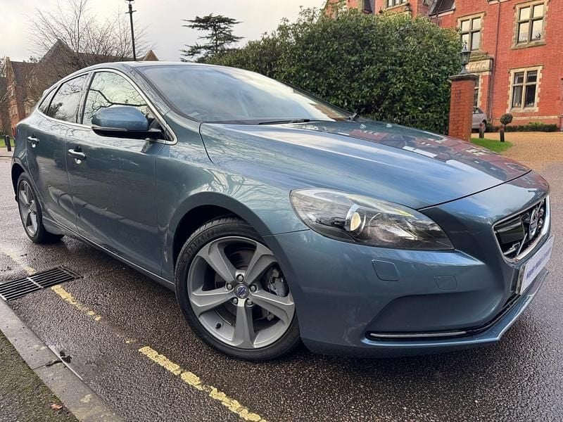 Blue Used 2025 Volvo V40 SE Lux Hatchback | £9,000 (Super price) - Image 1/4