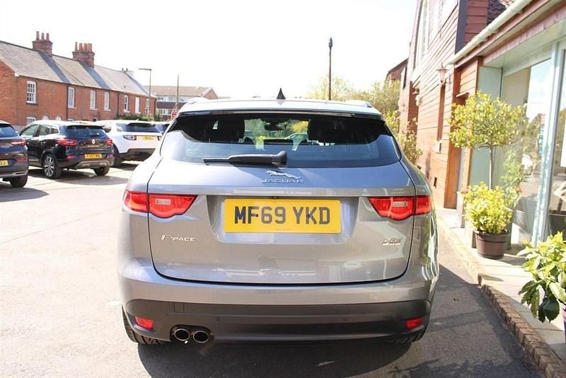 Used Jaguar F-Pace Chequered Flag 180 HP (132 kW) 2019 Grey SUV