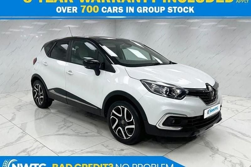 Used Renault Captur Iconic 90 HP (66 kW) 2020 White/black SUV