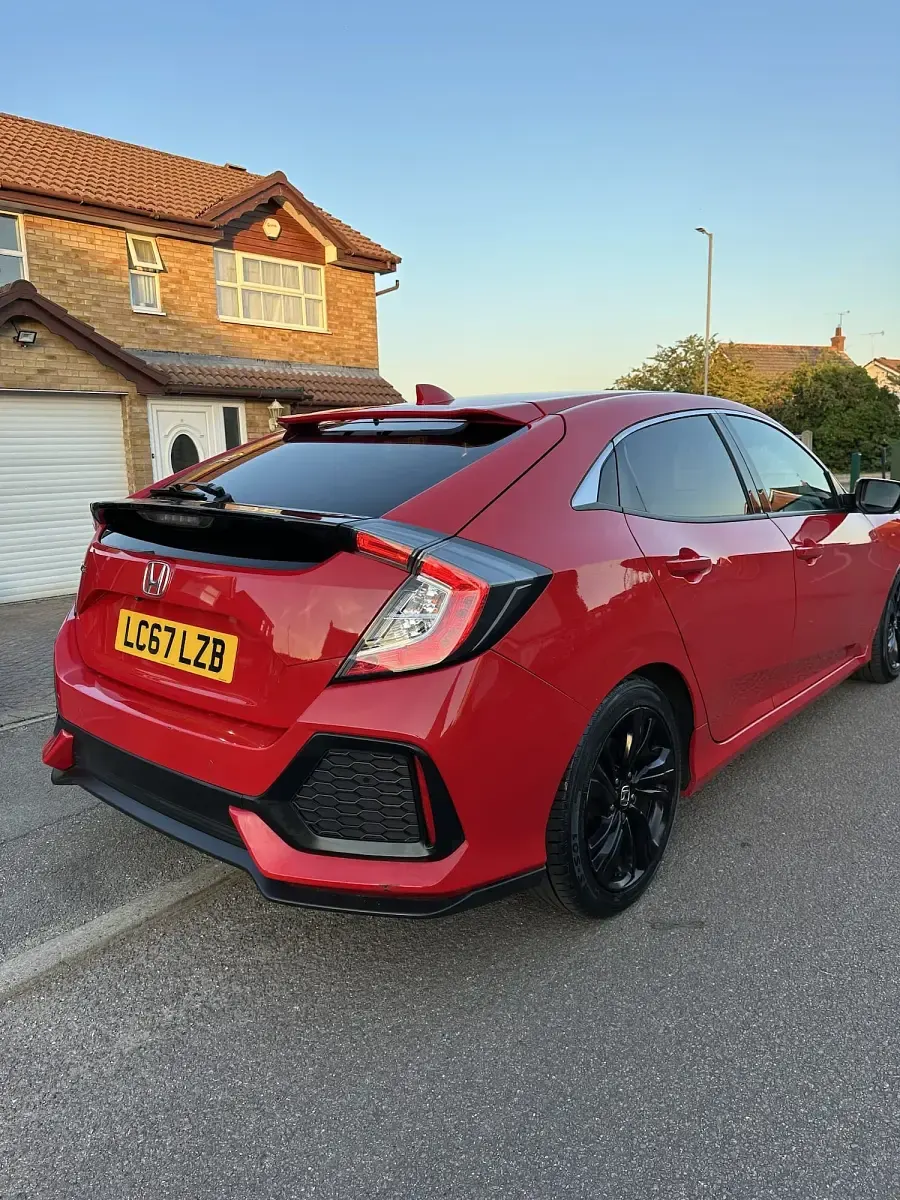 Used Honda Civic SR 2017 Red Hatchback