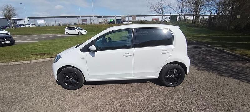 Used Skoda Citigo Colour Edition 60 HP (44 kW) 2016 White Hatchback