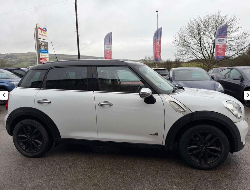 Used Mini Cooper 2014 White Hatchback