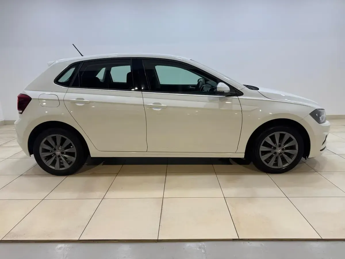 Used VW Polo SE 2018 White Hatchback