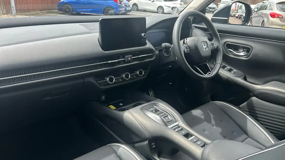 Used Honda ZR-V Hybrid 184 HP (135 kW) 2025 Grey SUV