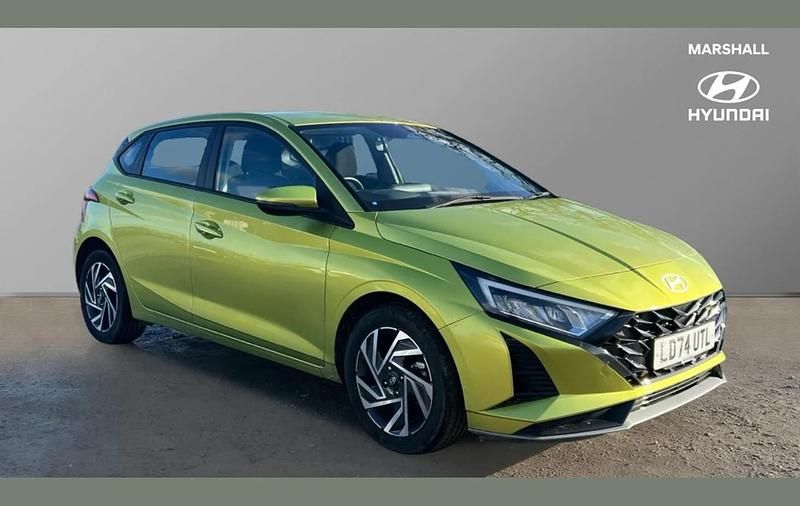 Used Hyundai i20 Advanced 99 HP (72 kW) 2025 Green Hatchback