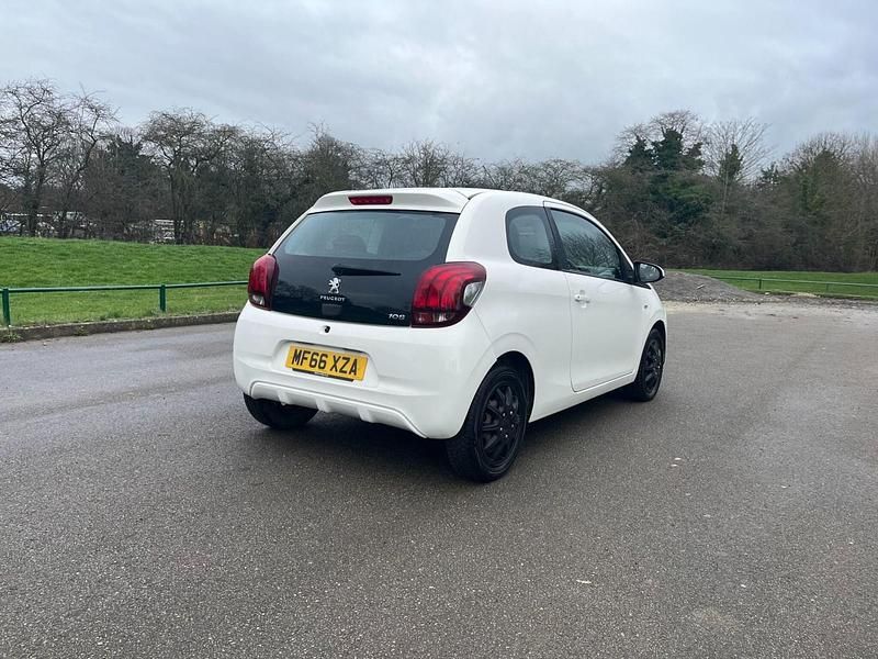 Begagnad Peugeot 108 Active 2016 Vit Halvkombi