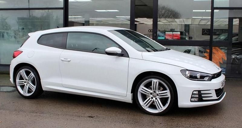 Used VW Scirocco R-line 180 HP (132 kW) 2017 White Coupe
