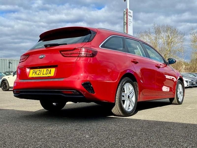 Used Kia Ceed Sportswagon 118 HP (86 kW) 2021 Red Estate