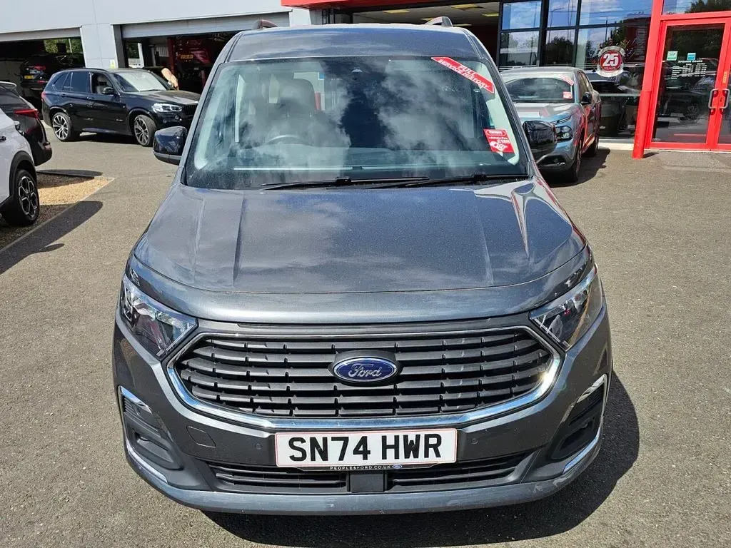 Used Ford Tourneo Connect Titanium 122 HP (89 kW) 2024 Grey MPV