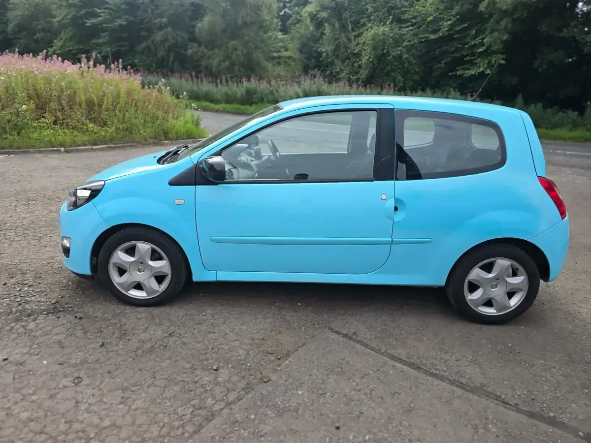 Used Renault Twingo Dynamique 75 HP (55 kW) 2012 Blue Hatchback