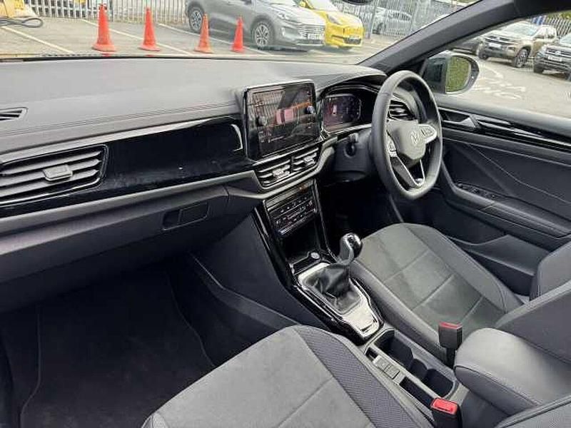 Used VW T-Roc 115 HP (84 kW) 2025 SUV