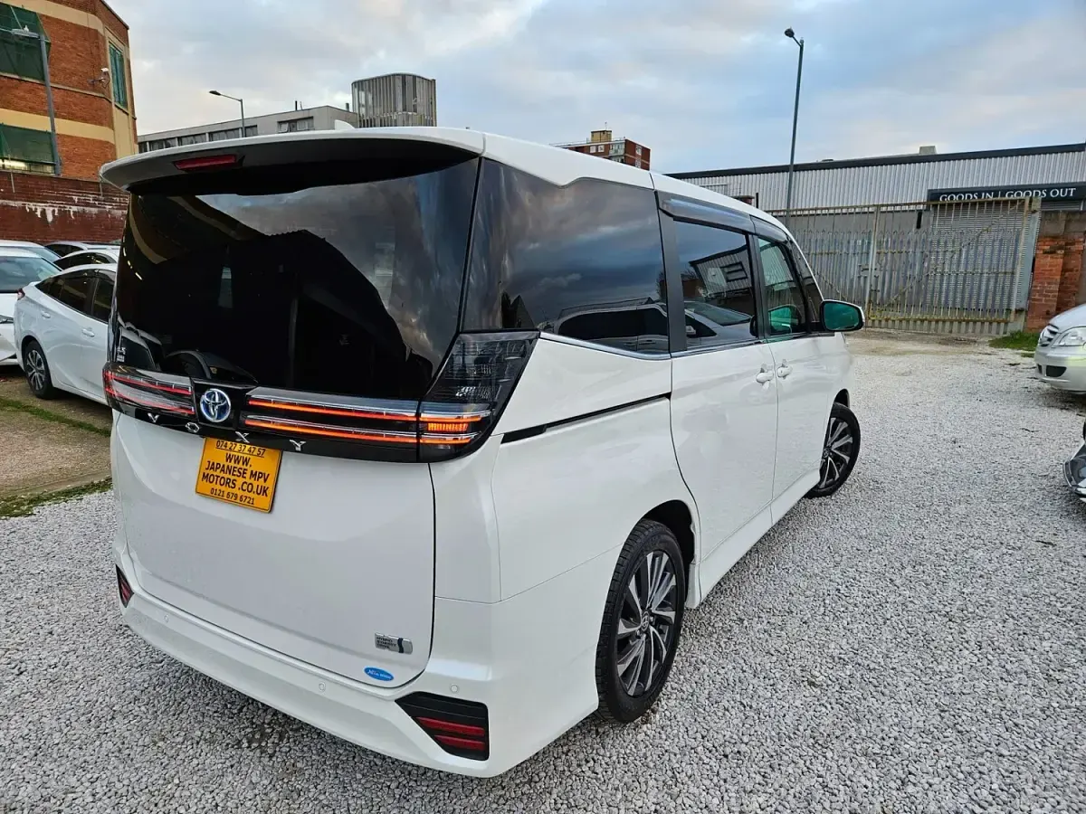 Used Toyota Noah 2022 White MPV