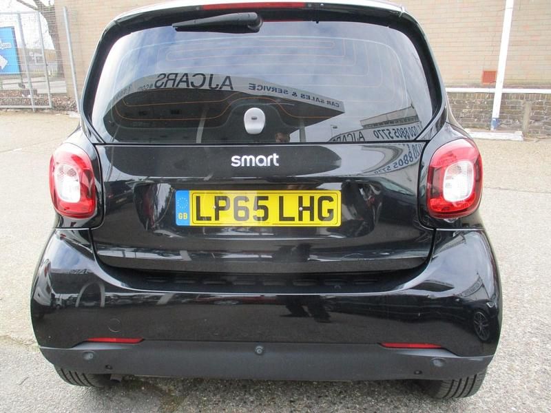 Used Smart ForTwo Coupé Premium 90 HP (66 kW) 2016 Black Coupe